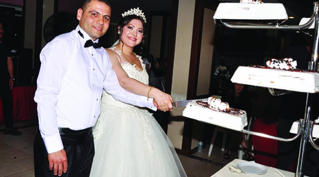 Sevil İle Mahmut evliler kervanında