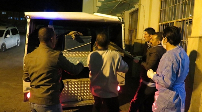 Sınırda 9 erkek cesedi bulundu