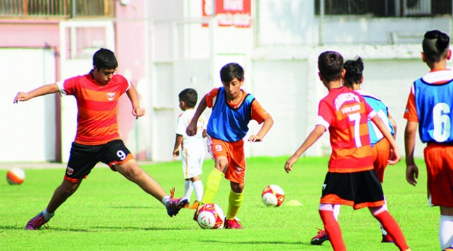 Adanaspor Futbol Şenliği Başladı