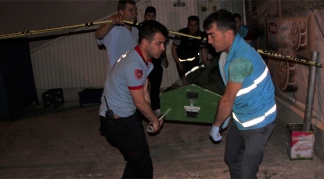 Asansörle duvar arasına sıkışıp can verdi