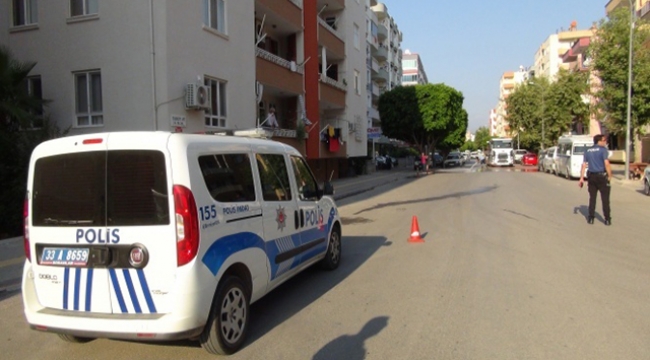 Eski karısını ve arkadaşını öldürüp intihar etti
