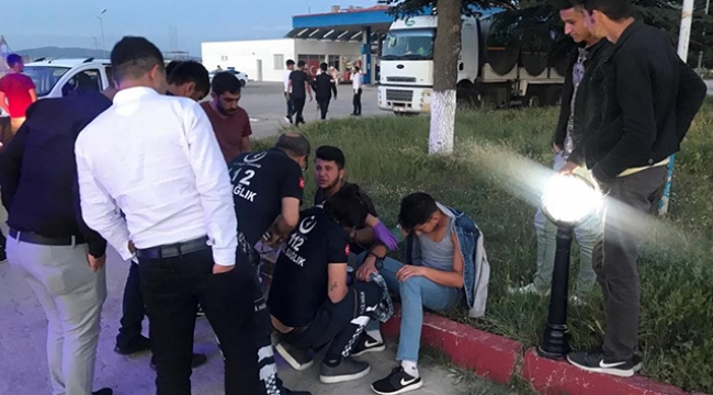 Gençler arasında bıçaklı kavga: 9 yaralı