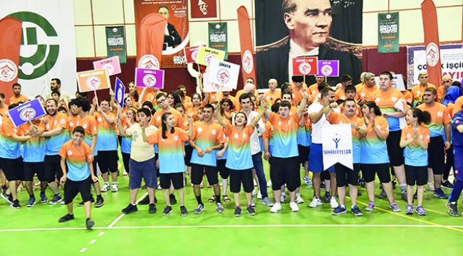 Gönüllerin Birincileri Yarışıyor Floor Curling Şampiyonası yapıldı