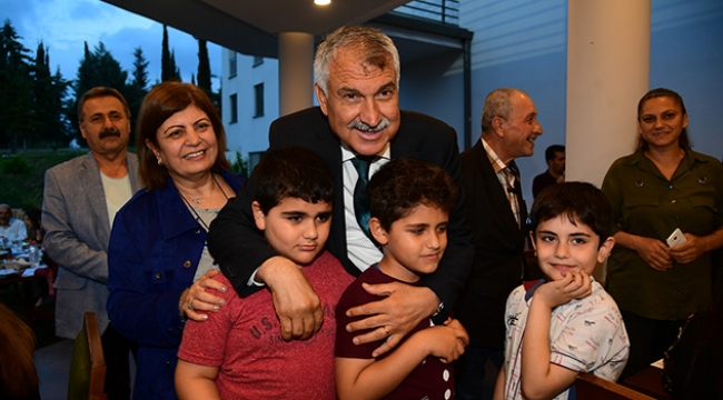 Karalar bayram sevincini paylaştı
