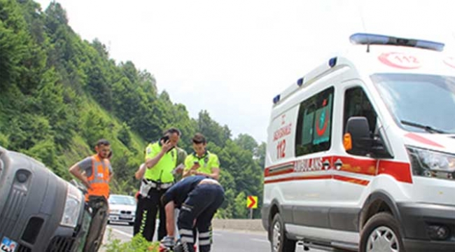 Kontrolden çıkan minibüs şarampole yuvarlandı ölü ve yaralılar var