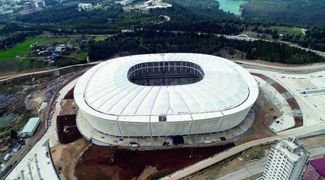 “5.5 yılda bir stad inşaatı bitmez mi?”