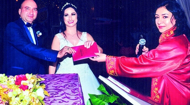 Meltem ve Hıdır Dünya evine girdi