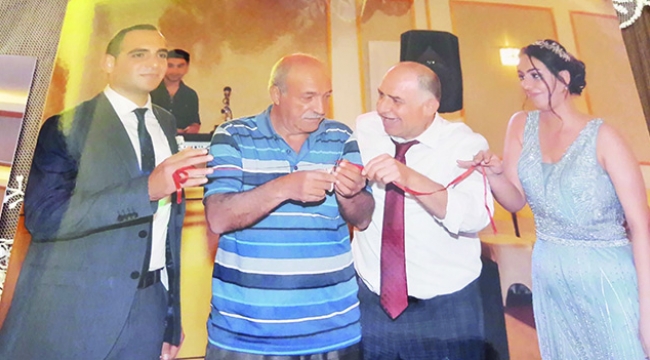 Özlem ile Emre evlilik yolunda