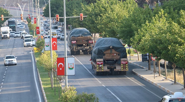 Sınırda askeri sevkıyat