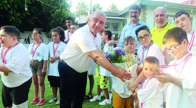 TSYD’den özel çocuklara özel ödül