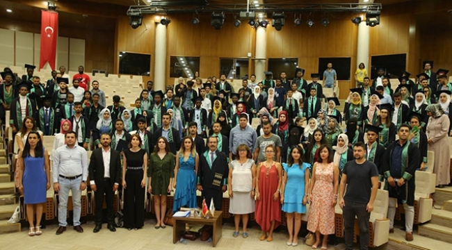 Türkçe öğrenen 175 yabancı uyruklu öğrenci mezun oldu