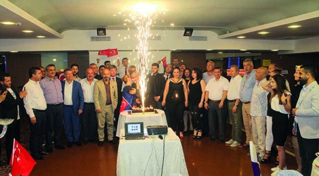 Yaşar Kara habercilikte 48. yılını dostlarıyla kutladı