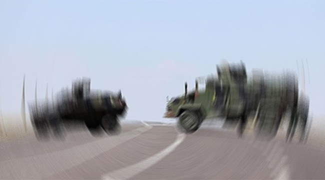 Zırhlı aracın geçişi sırasında patlama