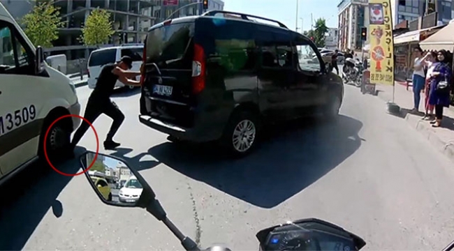 Aracını itmek isterken ayağı ezildi