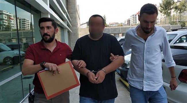 Babasını bıçakla gasp edip parasını aldı