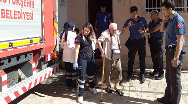 Balkonda uyuyan yaşlı çift ölümden döndü
