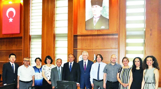 Çin Heyeti, Rektör Kibar’ı ziyaret etti