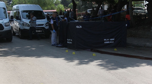 Cinnet geçiren adam önüne gelene ateş açtı