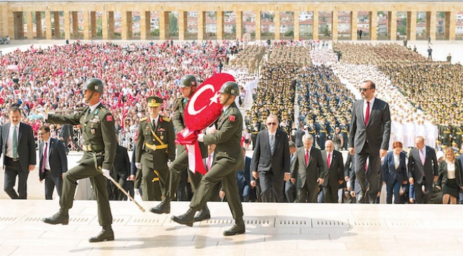 Devlet erkanı Anıtkabir'de