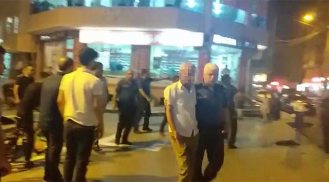 Eşi kumar oynadığı için çocuğuyla birlikte kahveyi bastı