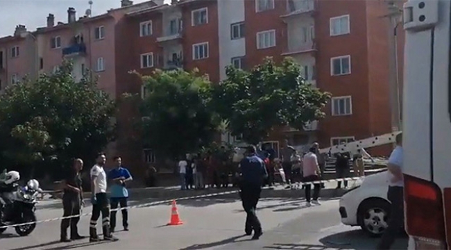 Eşinin kaçmasını engellemek isterken canından oldu