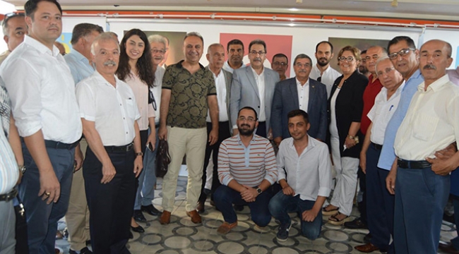 İYİ Parti halkla kucaklaştı