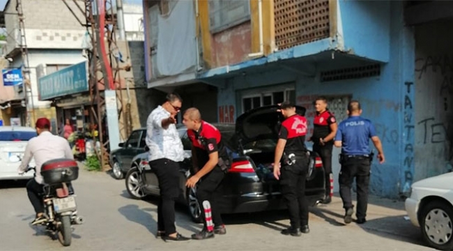 Polis Adana'da vatandaşın huzur ve güvenliği için çalışıyor