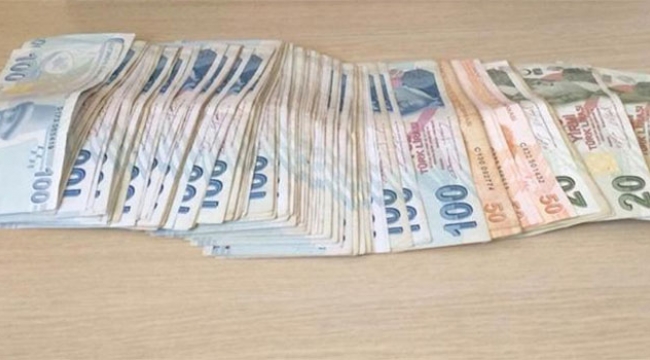Taksiciye sahte para veren kalpazanlar yakalandı