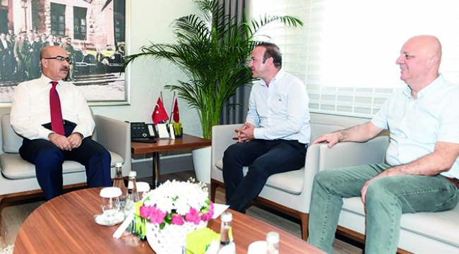 Vali Demirtaş'a festival daveti
