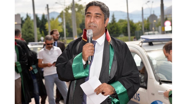 Adana Baro Başkanı Küçük adalet nöbetinde