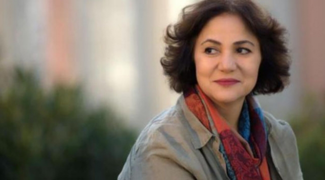 Anılarımızı yazdığımız defterlere bırakıp gitmek var belki de her şeyi