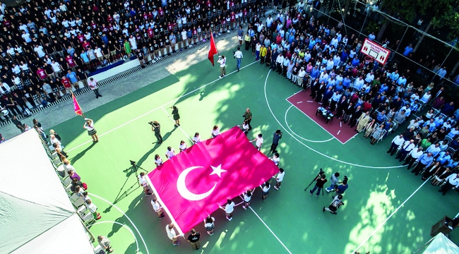Anıtkabir’deki Türk bayrağı Tarsus’ta