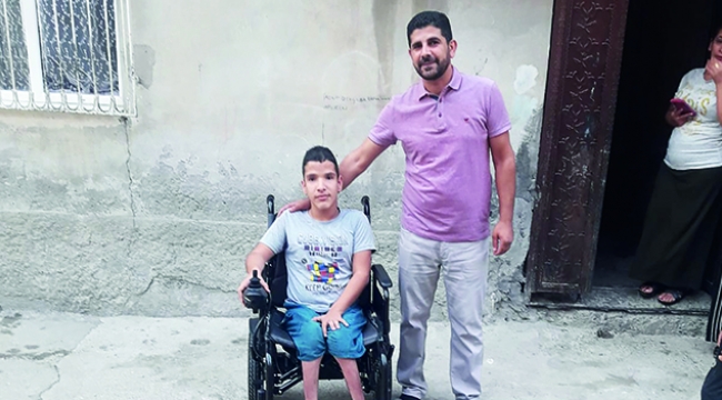 Engelli gence akülü tekerlekli sandalye sürprizi