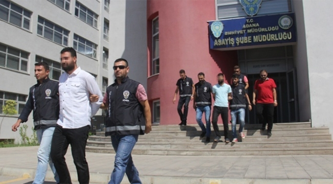 Kadın kılığına girip cinayet işlediler