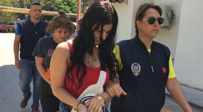 Kız kardeşler sahte altınla dolandırıcılık yaparken yakalandı
