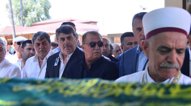 Serdar Adalı'nın annesi toprağa verildi