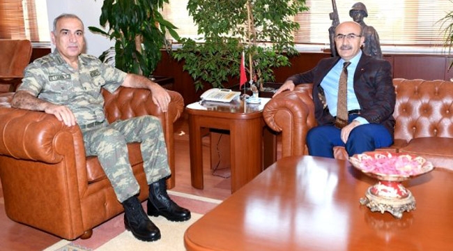 Vali Demirtaş'tan Tümgeneral Erhan Uzun'a ziyaret