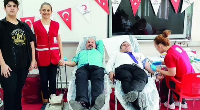 15 Temmuz Şehitleri Anadolu Lisesi kan bağışında bulundu