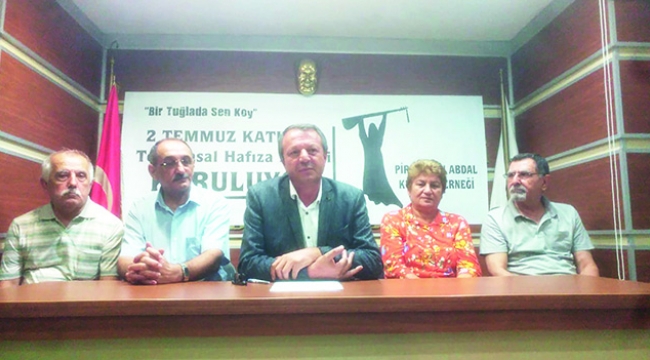 Bir tuğla da sen koy