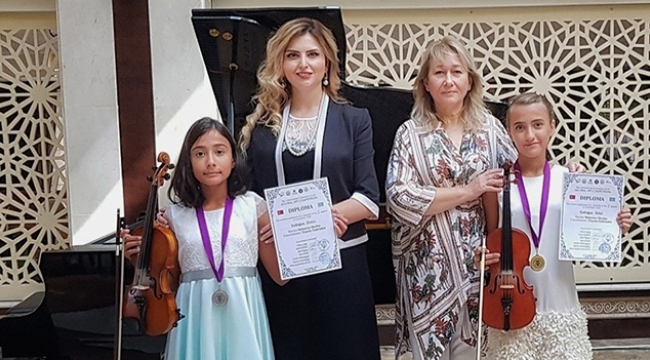 ÇÜ Devlet Konservatuvarı öğrencileri yine derece yaptı