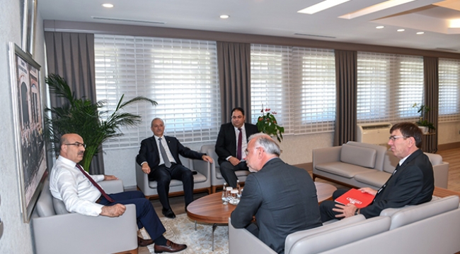 Demirtaş: Adana yatırım  yapmaya elverişli bir kent