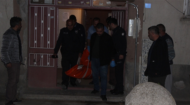 Erkek arkadaşı tarafından çocuğunun gözleri önünde öldürüldü