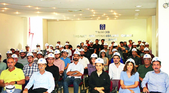 Genç mühendis adayları baret taktı