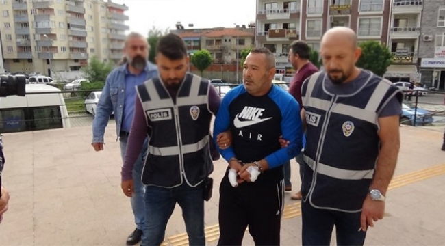 Kavga ettiği eşini bıçaklayarak öldürdü