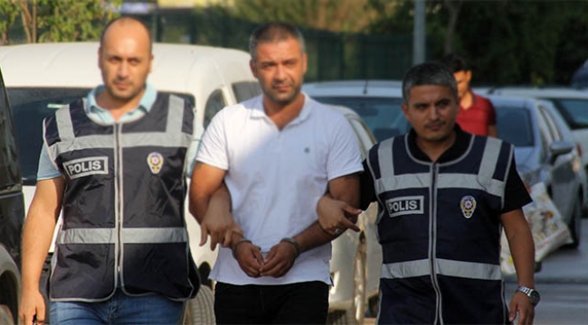 Korna çalan gence sinirlenip bıçakla yaraladı