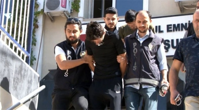 Polisiz diyerek turisti gasp ettiler arabayla üzerinden geçtiler
