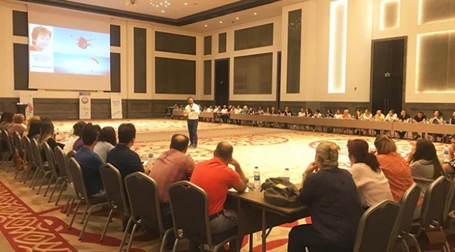 Rehber öğretmenlere 'Özgüven Projesi' eğitimi