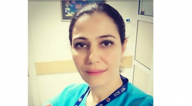 Annesini 11 kez bıçakladı