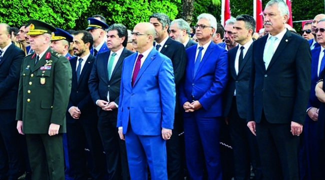 Atamızı özlemle andık