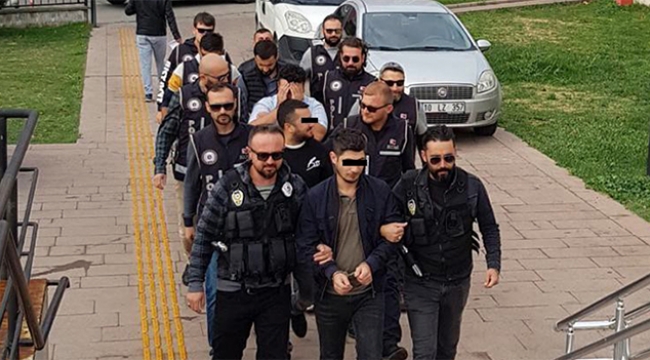 Barmen göçmen kaçakçısı çıktı